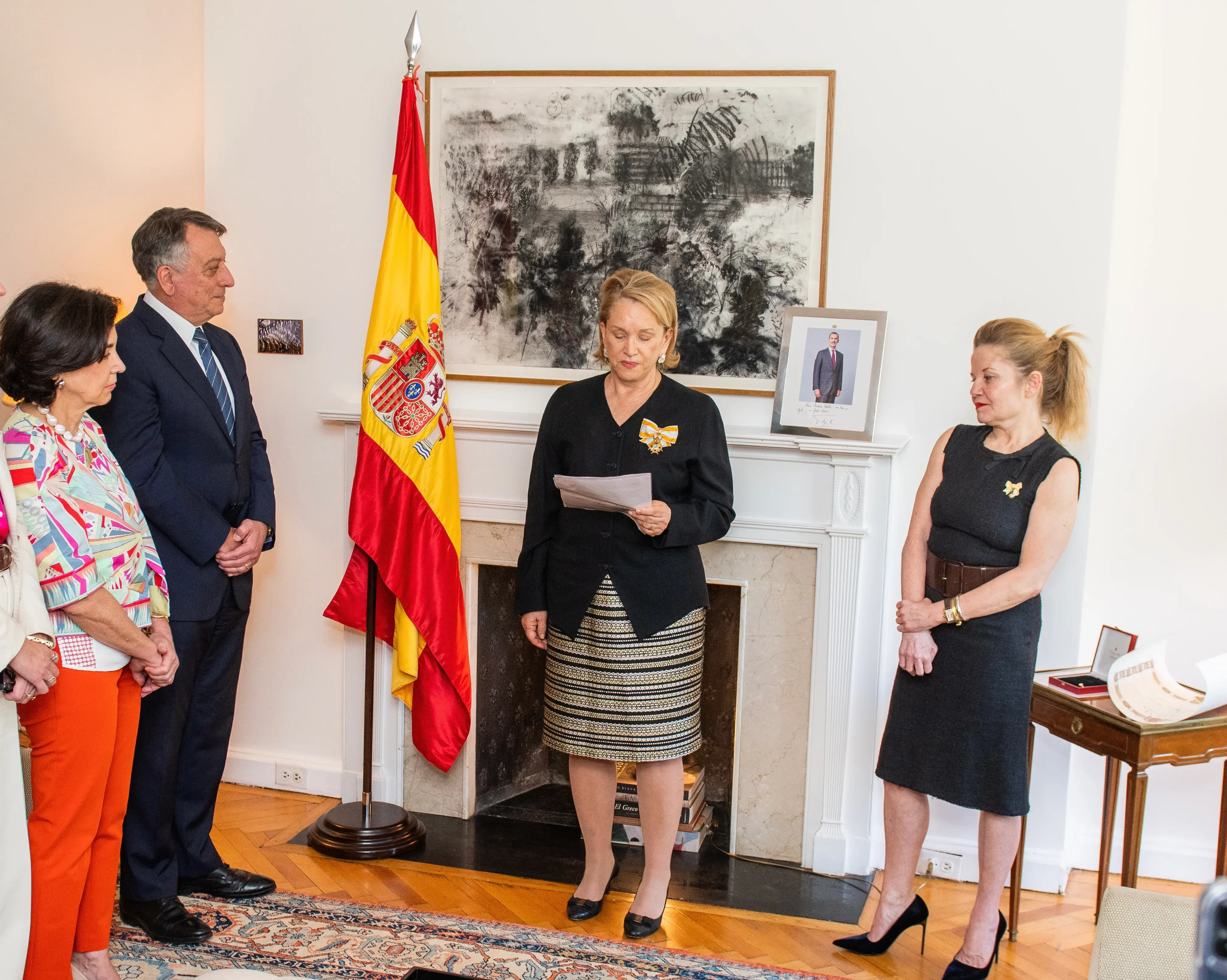 Patrice E. Degnan Erquicia recibe la Orden de Isabel la Católica en Nueva York